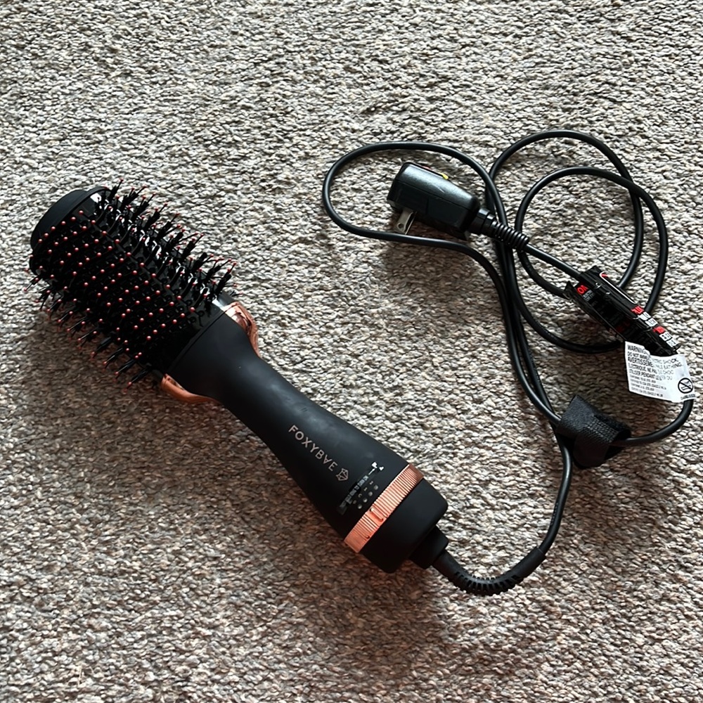 Foxybae Rose Gold Blowout Dryer Brush Pro